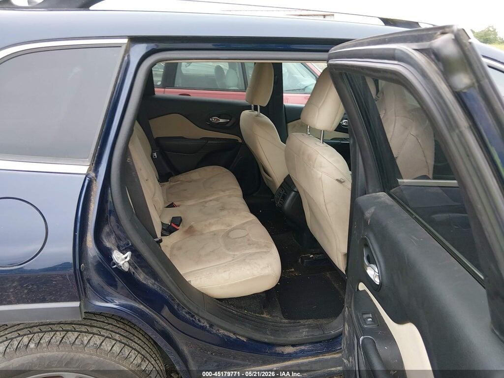 1C4PJLCB3GW159824 2016 JEEP CHEROKEE photo no. 8