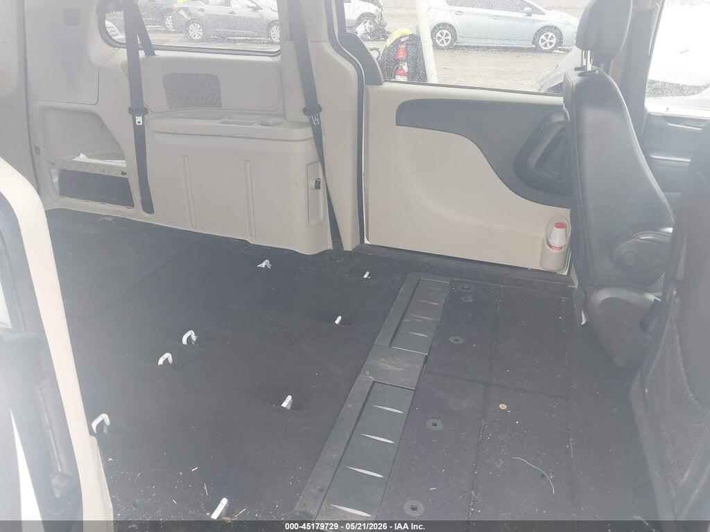 2C4RDGCG4KR695962 2019 DODGE GRAND CARAVAN photo no. 8