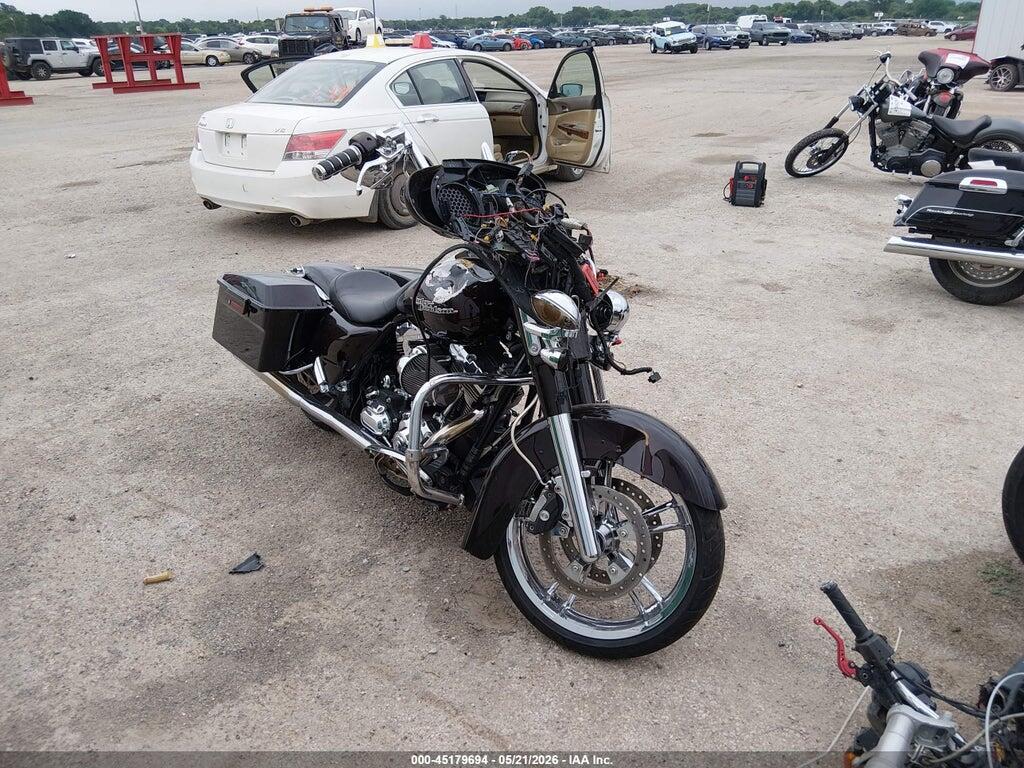 1HD1KBM16BB669179 2011 HARLEY-DAVIDSON FLHX photo no. 1