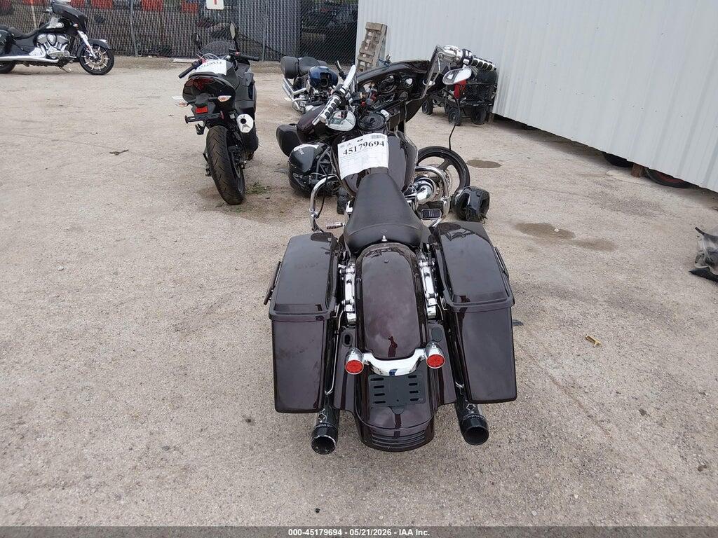 1HD1KBM16BB669179 2011 HARLEY-DAVIDSON FLHX photo no. 6