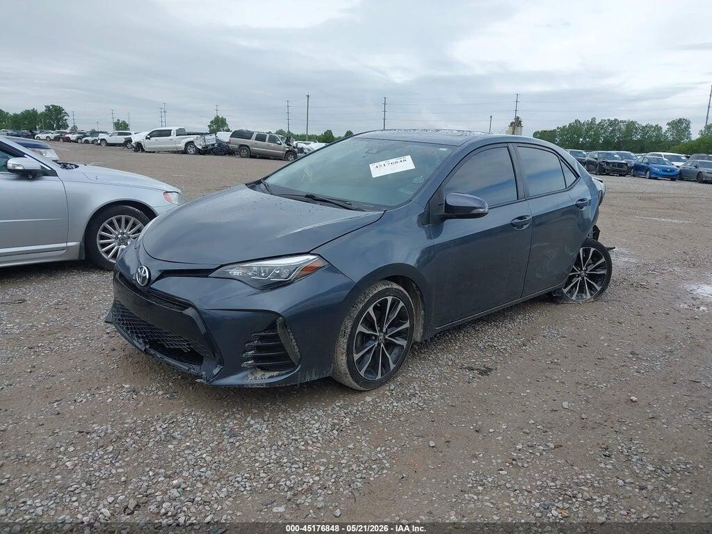 5YFBURHE5JP771482 2018 TOYOTA COROLLA photo no. 2