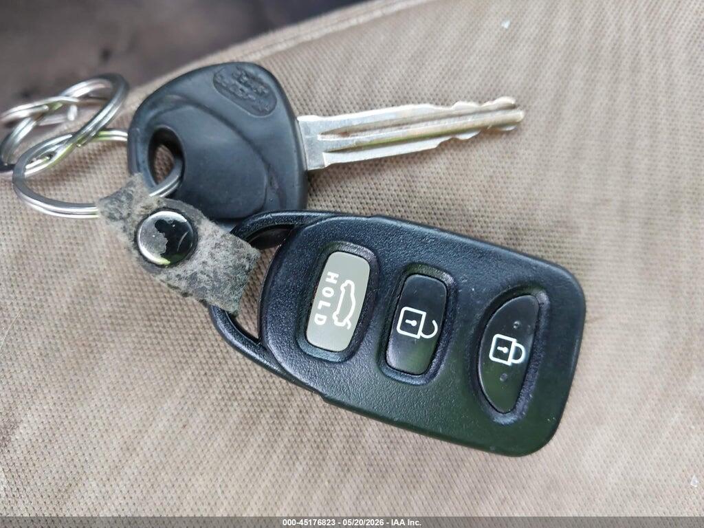 5NPDH4AE3DH392329 2013 HYUNDAI ELANTRA photo no. 11
