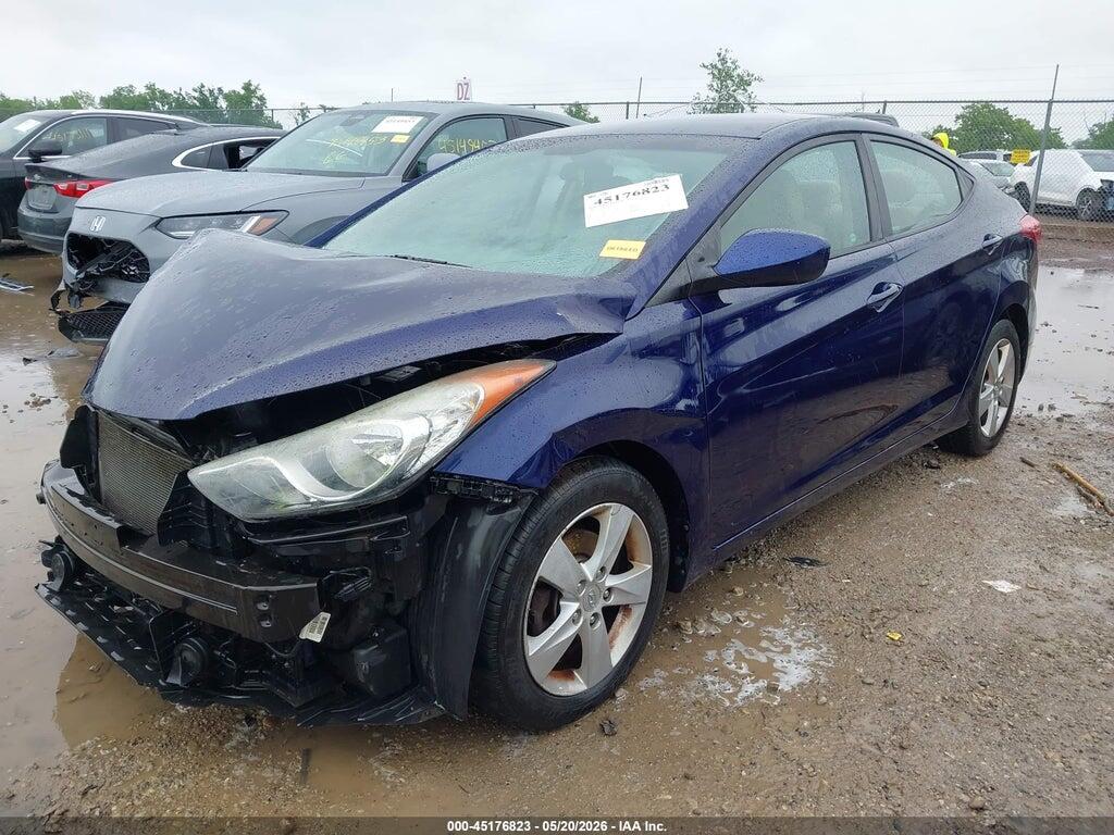 5NPDH4AE3DH392329 2013 HYUNDAI ELANTRA photo no. 2