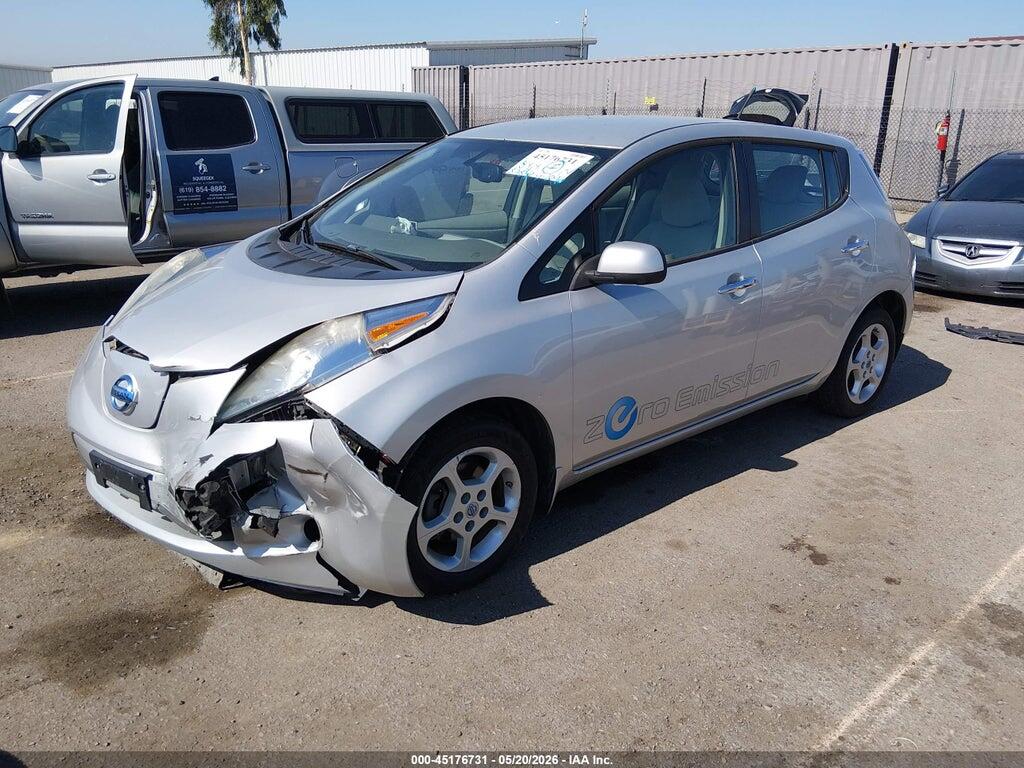 1N4AZ0CP7DC404510 2013 NISSAN LEAF photo no. 2