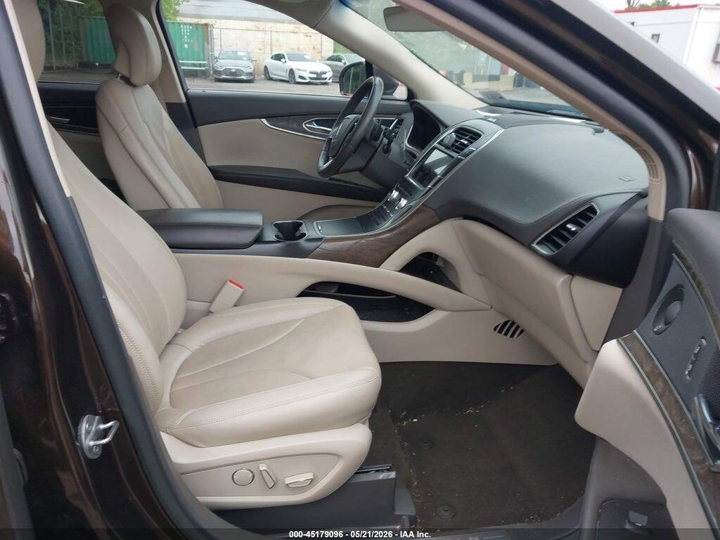 2LMPJ8L91KBL13189 2019 LINCOLN NAUTILUS photo no. 5