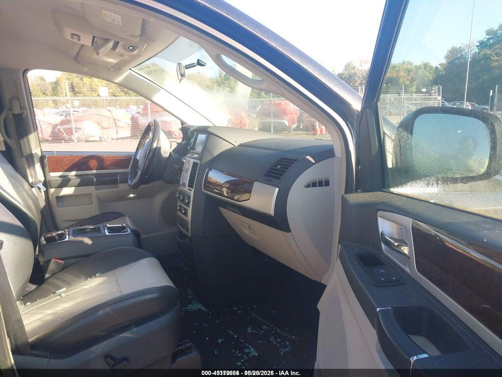 2A4RR8D1XAR381016 2010 CHRYSLER TOWN & COUNTRY photo no. 5