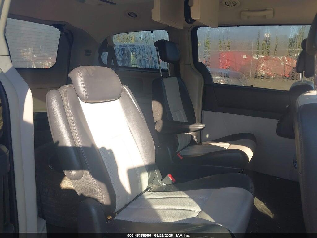 2A4RR8D1XAR381016 2010 CHRYSLER TOWN & COUNTRY photo no. 8