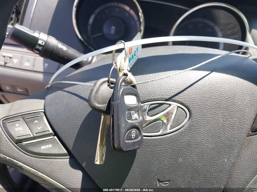 5NPEB4AC3CH420200 2012 HYUNDAI SONATA photo no. 11