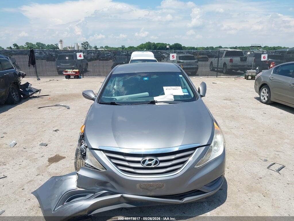 5NPEB4AC3CH420200 2012 HYUNDAI SONATA photo no. 12