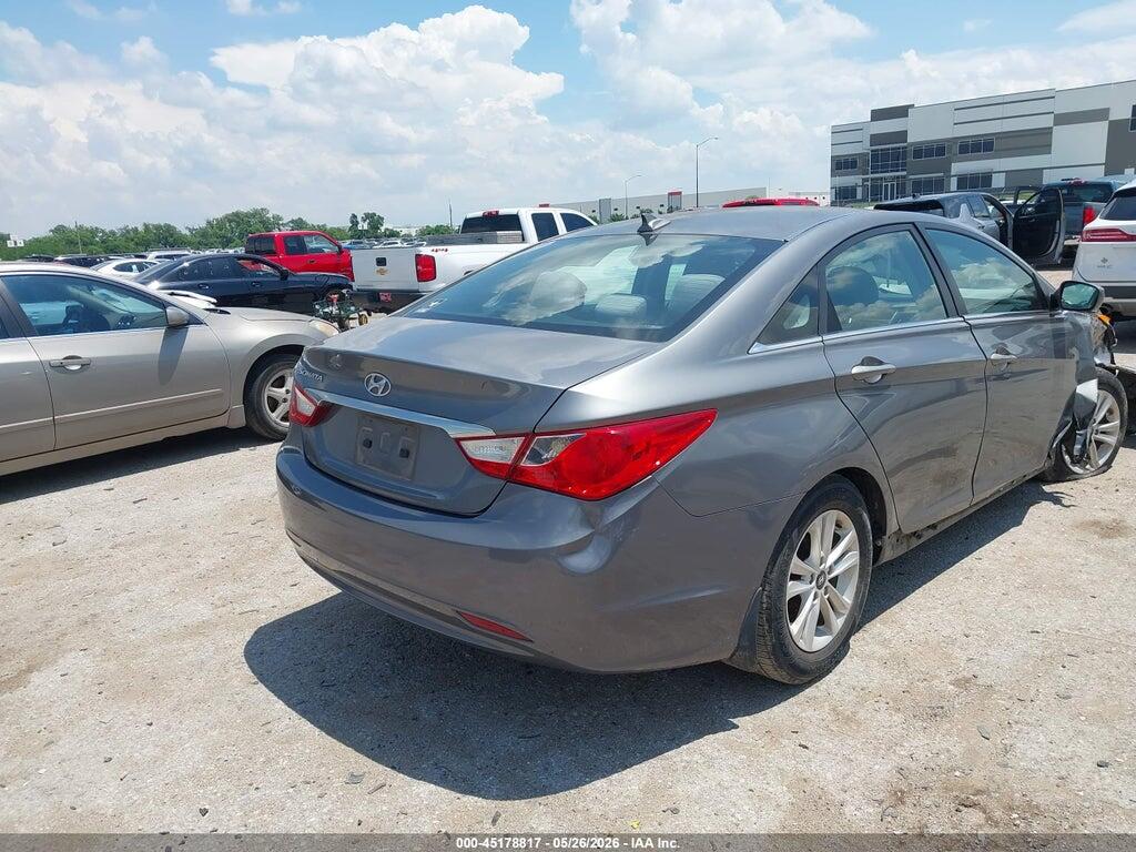 5NPEB4AC3CH420200 2012 HYUNDAI SONATA photo no. 4