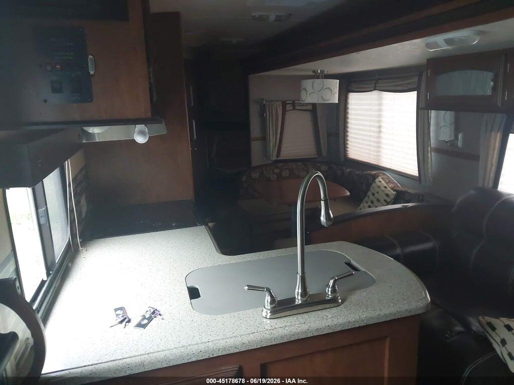 4X4TWBC26FU008703 2015 WILDWOOD OTHER photo no. 5