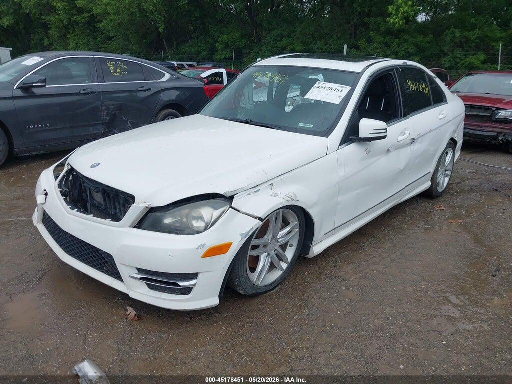 WDDGF8AB3DR266244 2013 MERCEDES-BENZ C 300 photo no. 2