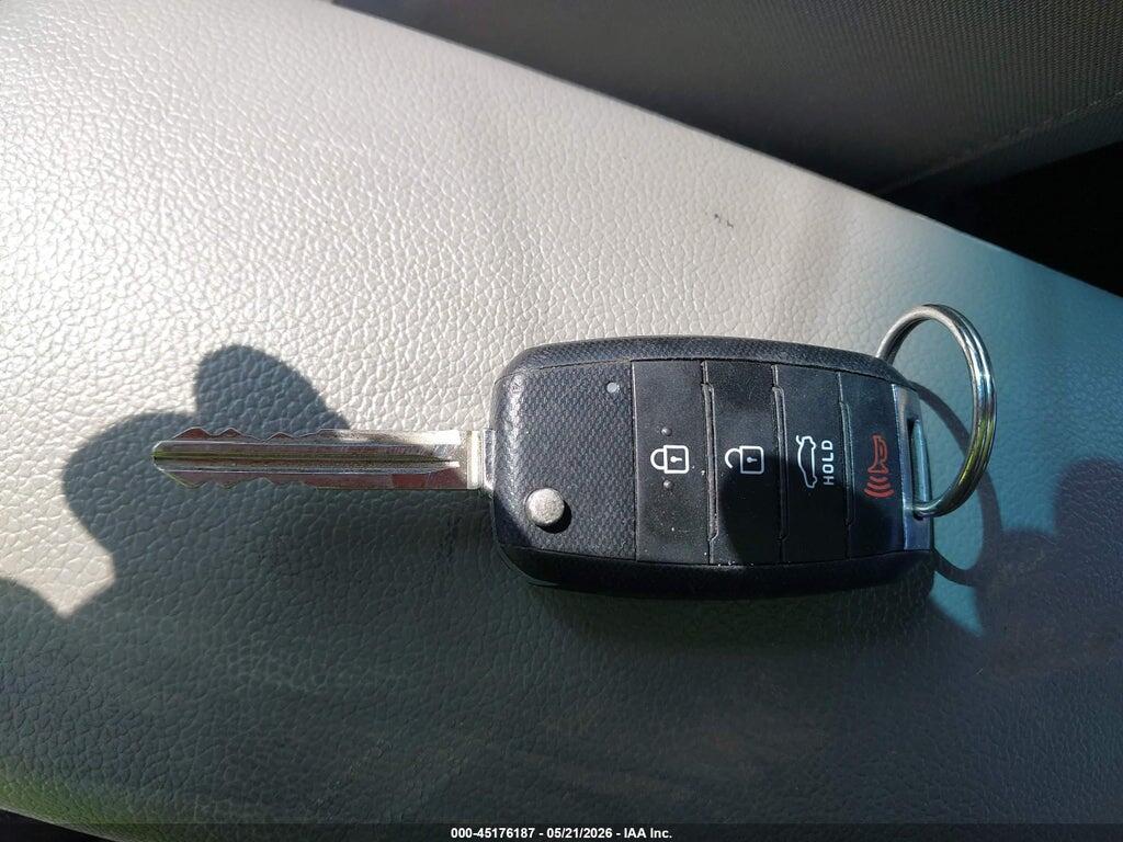 KNAFK4A66G5573784 2016 KIA FORTE photo no. 11