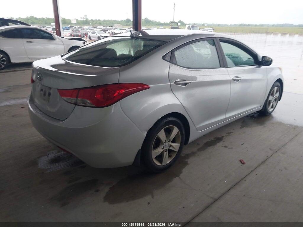 KMHDH4AE7DU735743 2013 HYUNDAI ELANTRA photo no. 4