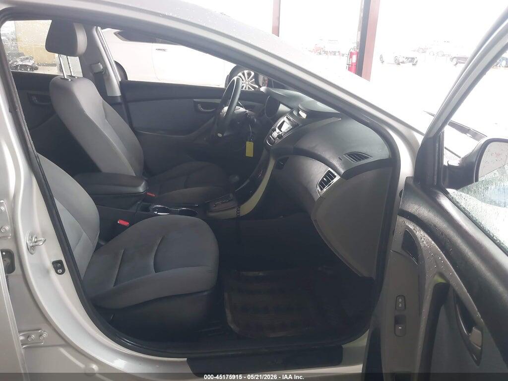 KMHDH4AE7DU735743 2013 HYUNDAI ELANTRA photo no. 5