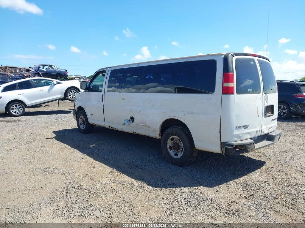 1GAHG39U751229341 2005 CHEVROLET EXPRESS photo no. 3
