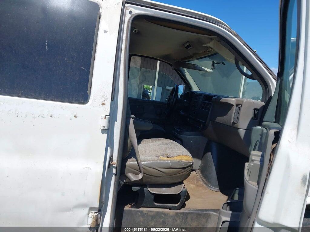 1GAHG39U751229341 2005 CHEVROLET EXPRESS photo no. 5