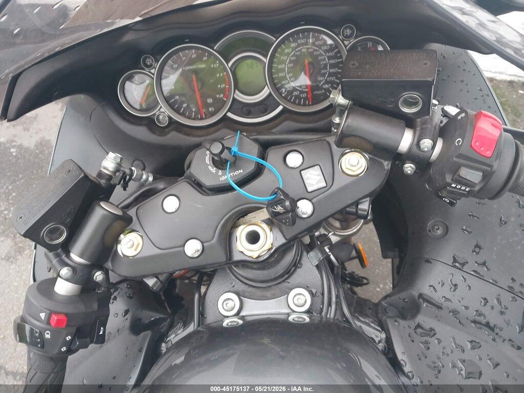 JS1GX72B6L7100448 2020 SUZUKI GSX1300 photo no. 11