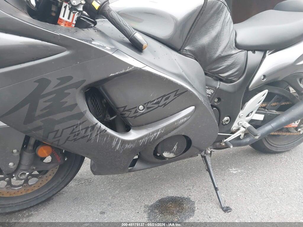 JS1GX72B6L7100448 2020 SUZUKI GSX1300 photo no. 9