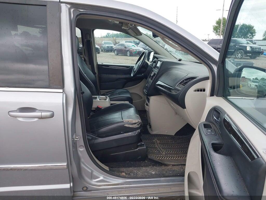 2C4RC1BG9DR705518 2013 CHRYSLER TOWN & COUNTRY photo no. 5