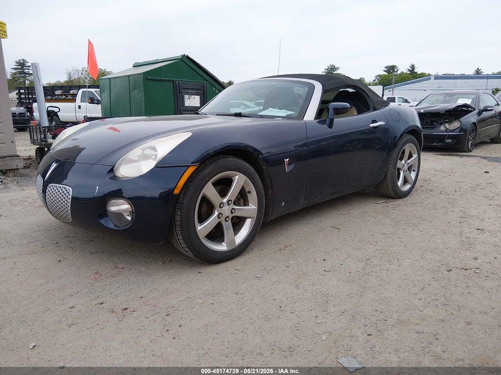 1G2MB35B36Y115648 2006 PONTIAC SOLSTICE photo no. 2