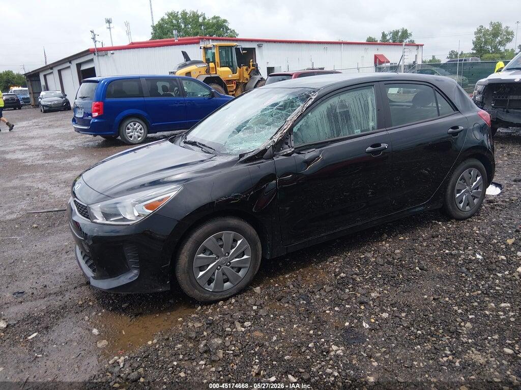 3KPA25AD9LE353149 2020 KIA RIO 5-DOOR photo no. 2