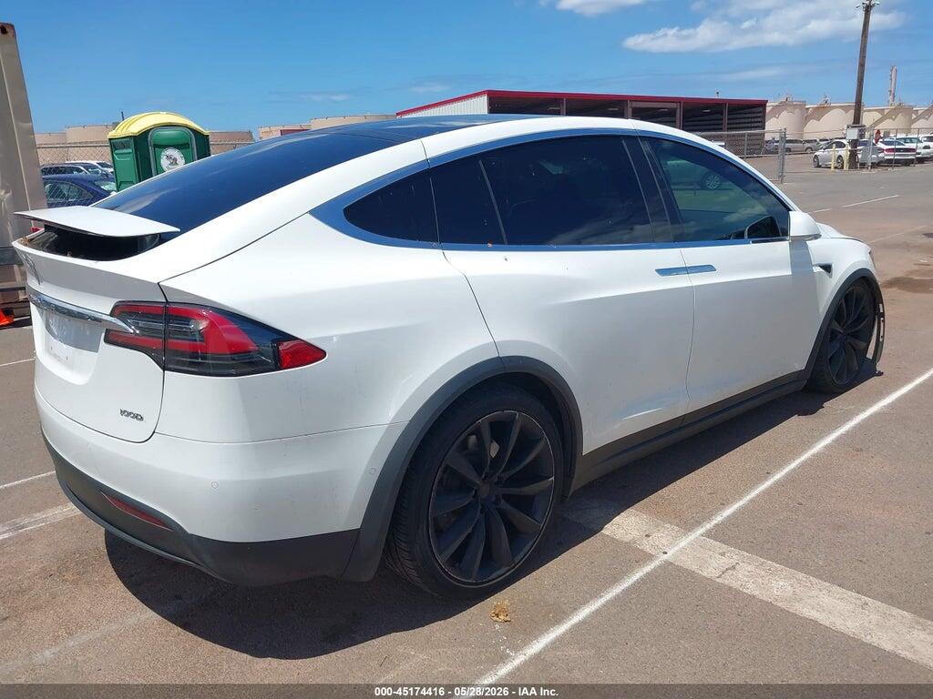 5YJXCBE22HF055218 2017 TESLA MODEL X photo no. 4