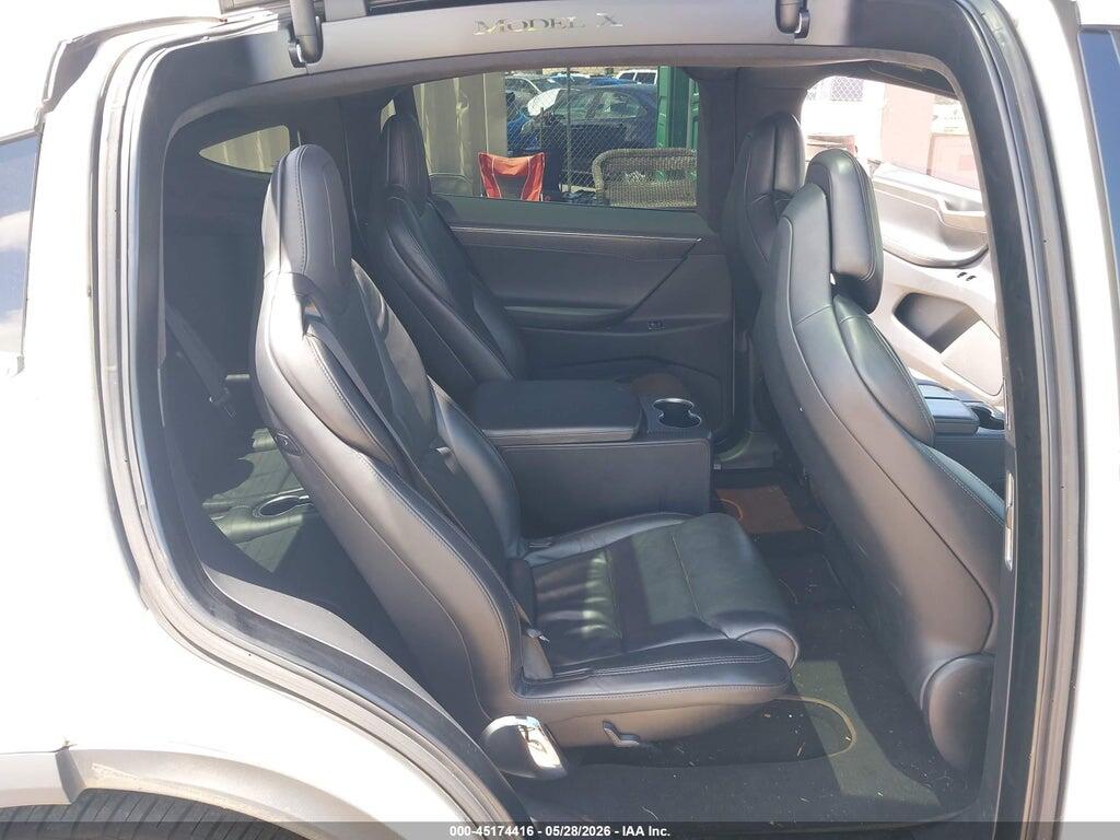 5YJXCBE22HF055218 2017 TESLA MODEL X photo no. 8