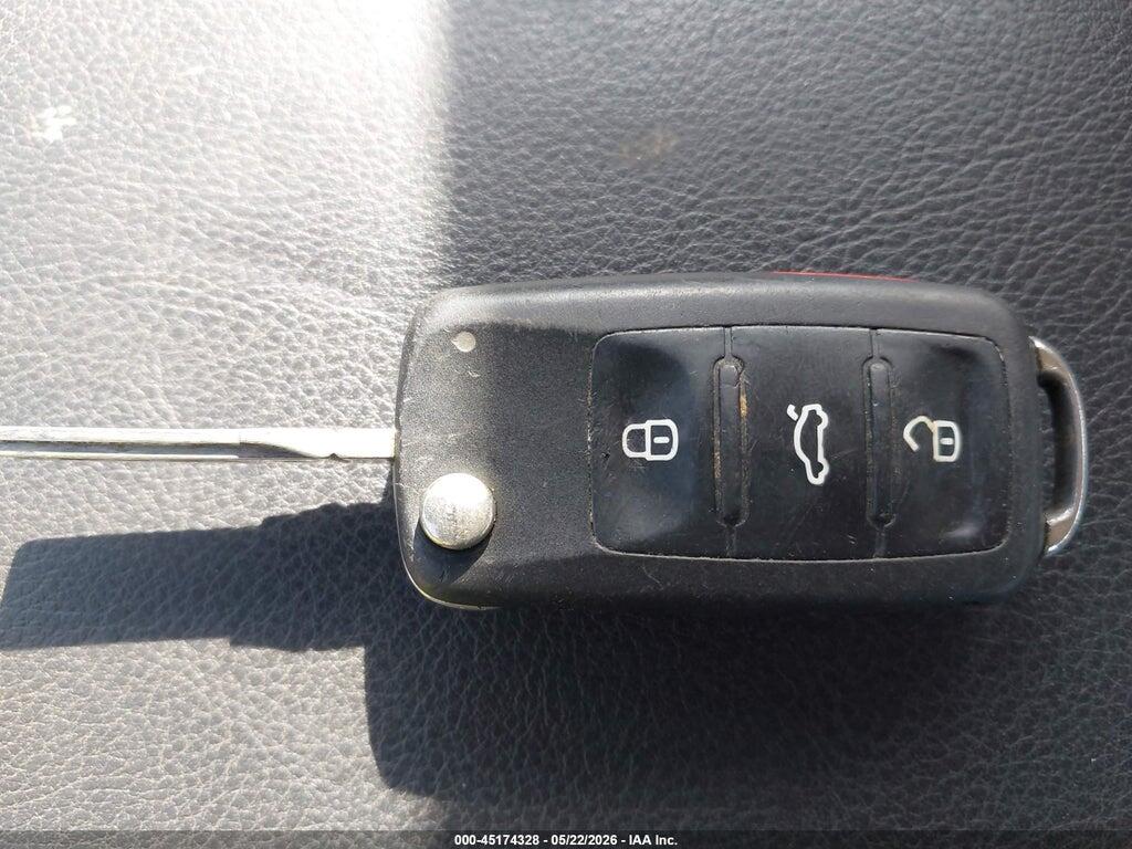 1VWBH7A33CC068764 2012 VOLKSWAGEN PASSAT photo no. 11