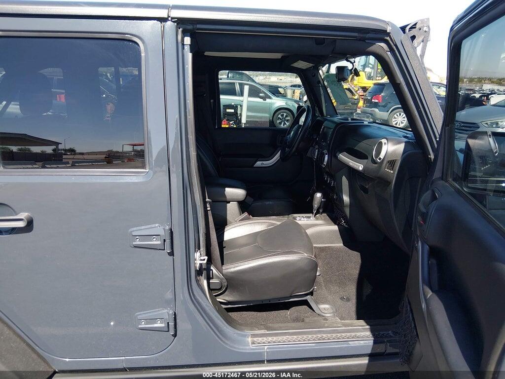 1C4BJWFG3HL580853 2017 JEEP WRANGLER UNLIMITED photo no. 5