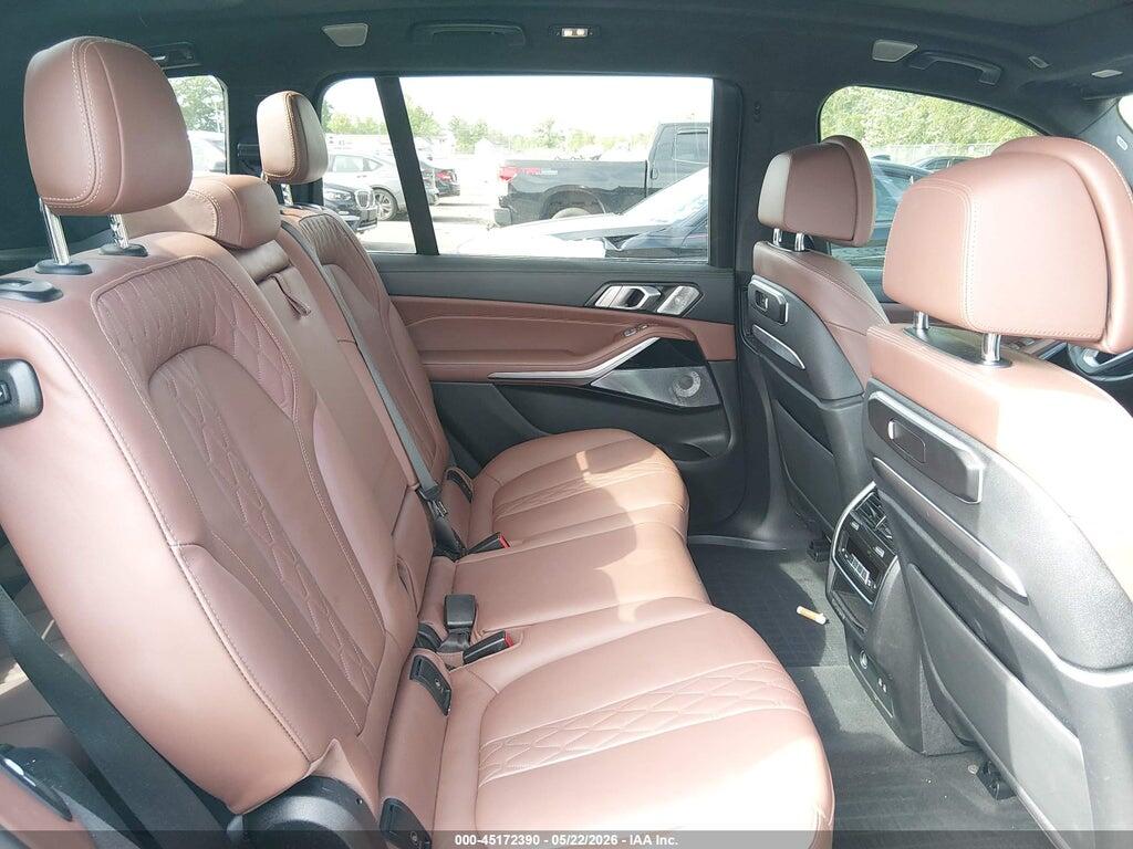 5UX23EM03R9U15408 2024 BMW X7 photo no. 8