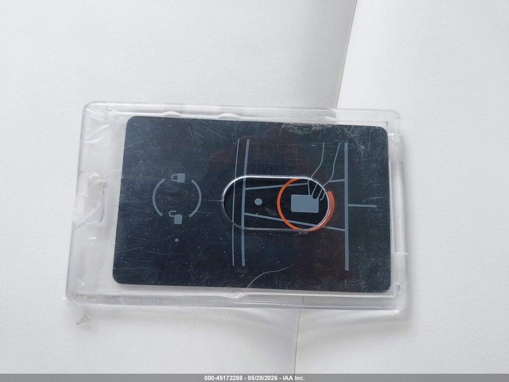7SAYGDEE7NF372733 2022 TESLA MODEL Y photo no. 10