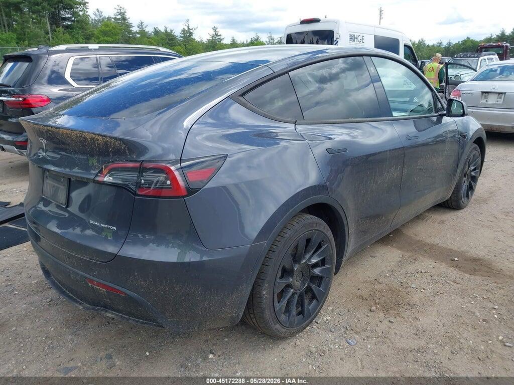 7SAYGDEE7NF372733 2022 TESLA MODEL Y photo no. 4