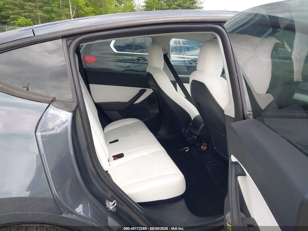 7SAYGDEE7NF372733 2022 TESLA MODEL Y photo no. 8