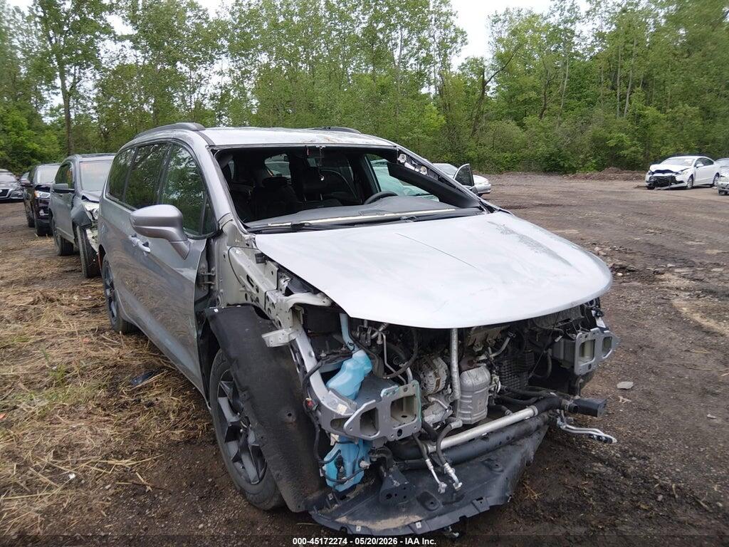 2C4RC1EG0JR306021 2018 CHRYSLER PACIFICA photo no. 1