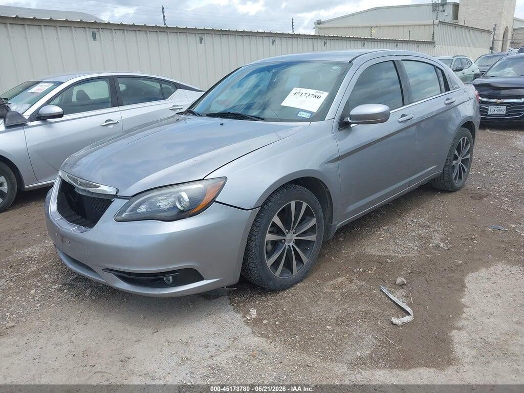 1C3CCBBG8DN720282 2013 CHRYSLER 200 photo no. 2