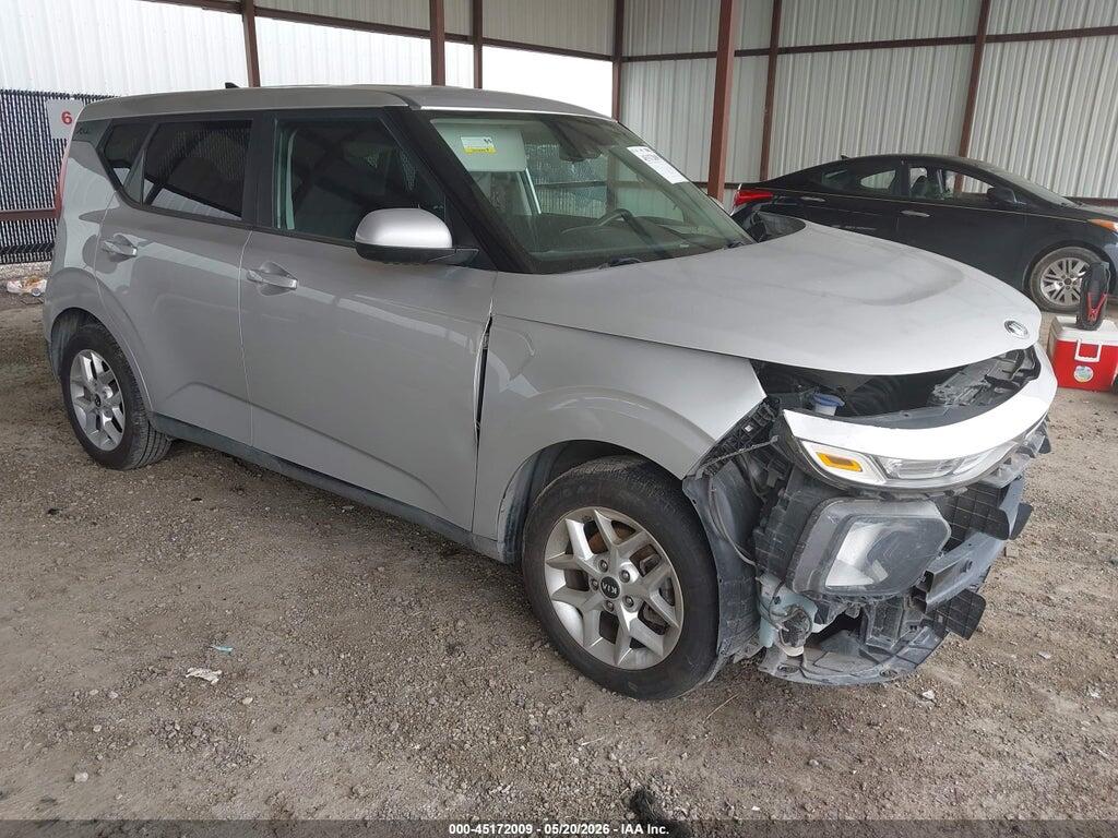 KNDJ23AU2L7716265 2020 KIA SOUL photo no. 1