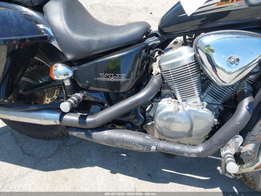 JH2PC21192M310045 2002 HONDA VT600 photo no. 8