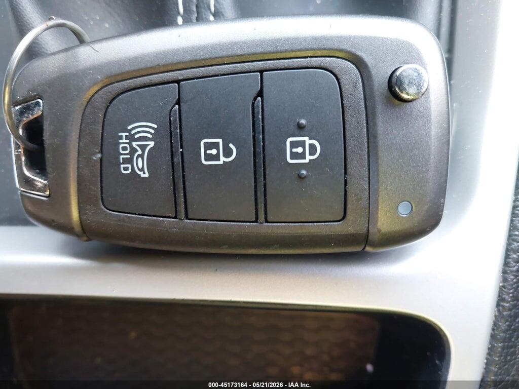KMHRB8A34MU076064 2021 HYUNDAI VENUE photo no. 11