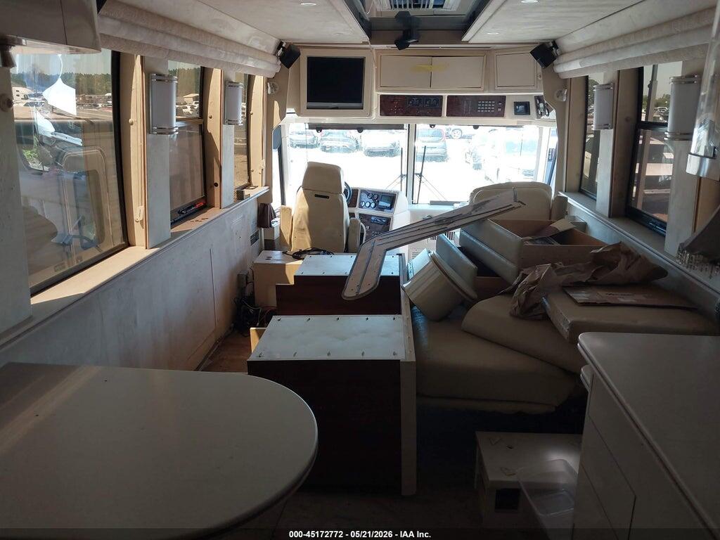 2PCM33409V1026127 1998 PREVOST BUS photo no. 5