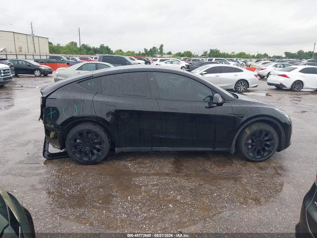 7SAYGDED7RF018529 2024 TESLA MODEL Y photo no. 12