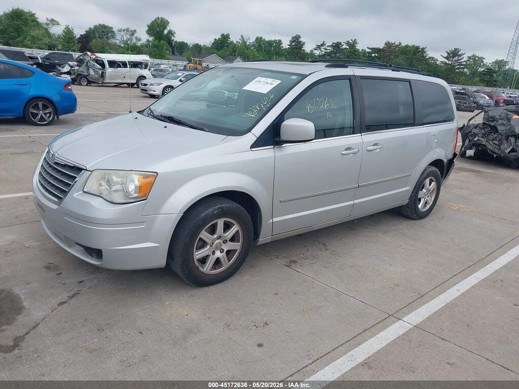 2A4RR5D1XAR128356 2010 CHRYSLER TOWN & COUNTRY photo no. 2