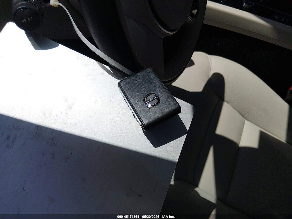 YV4L12RK3R1925824 2024 VOLVO XC60 photo no. 11