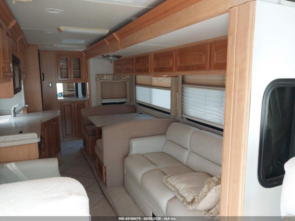 5B4NR97A554700262 2005 WORKHORSE CUSTOM CHASSIS MOTORHOME CHASSIS photo no. 5