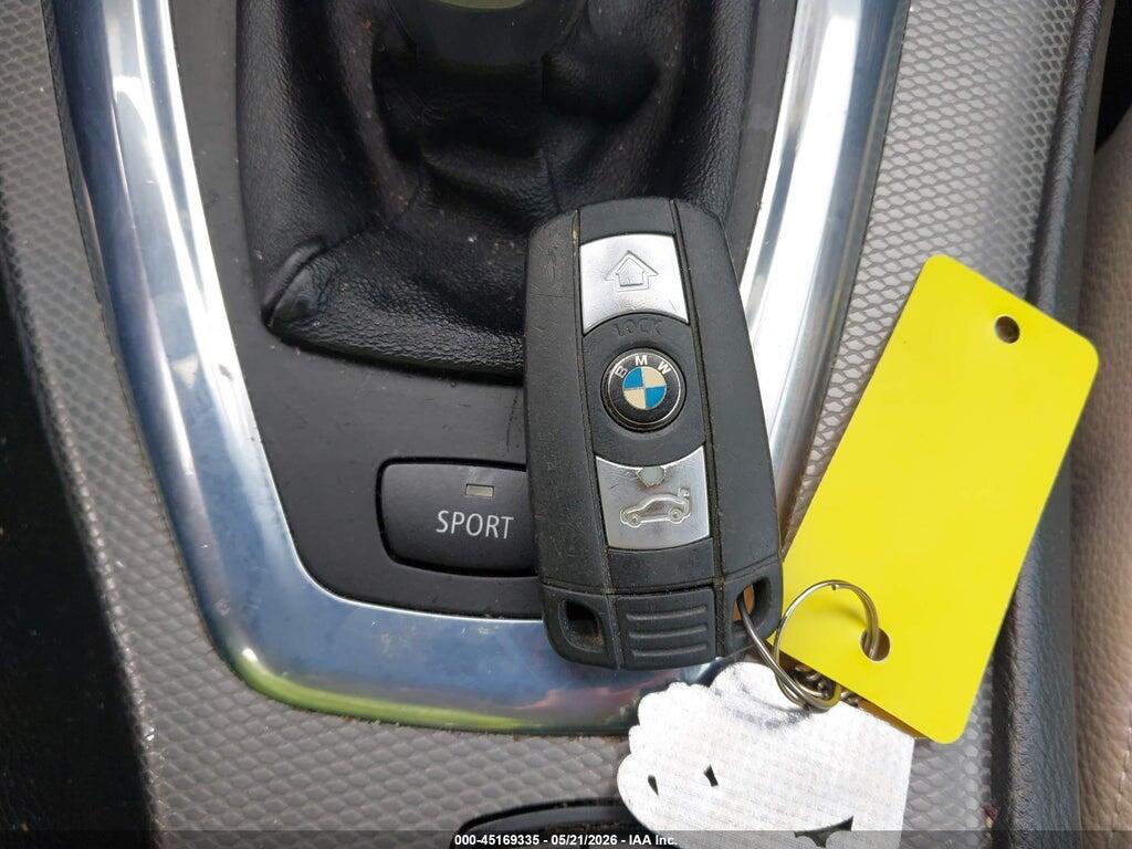 WBADX1C55BE570458 2011 BMW 335IS photo no. 11
