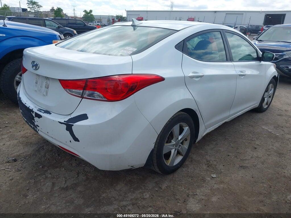 5NPDH4AE8DH426233 2013 HYUNDAI ELANTRA photo no. 4