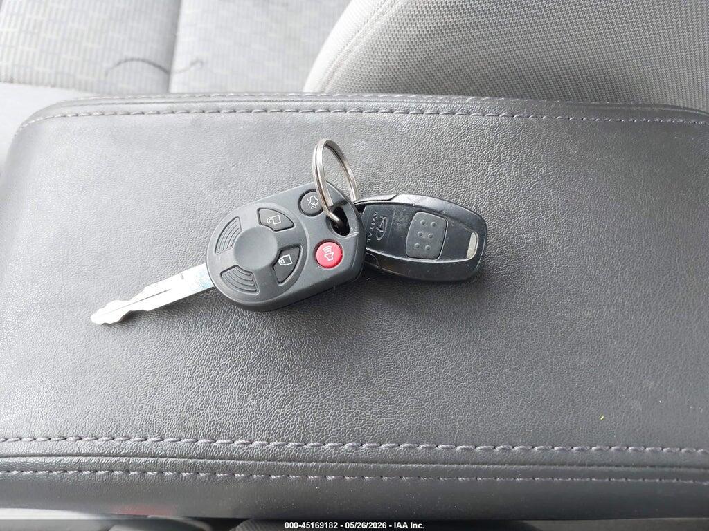 3FAHP0HA2BR266057 2011 FORD FUSION photo no. 11
