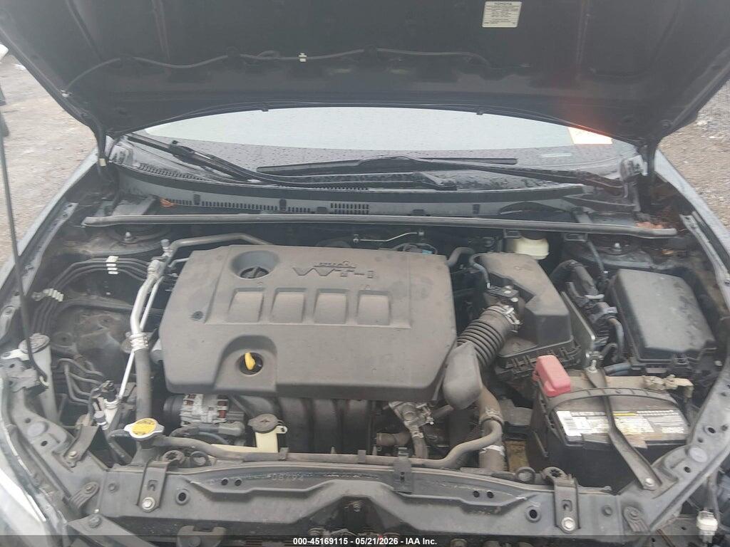 5YFBURHE8HP584215 2017 TOYOTA COROLLA photo no. 10