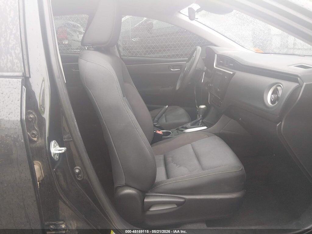 5YFBURHE8HP584215 2017 TOYOTA COROLLA photo no. 5