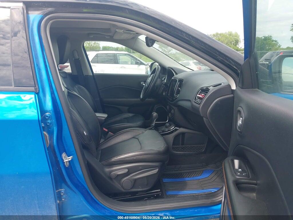 3C4NJDCB1JT230643 2018 JEEP COMPASS photo no. 5
